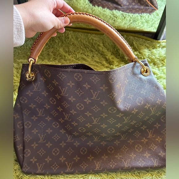 Louis Vuitton Handbags - Louis Vuitton Monogram Artsy MM